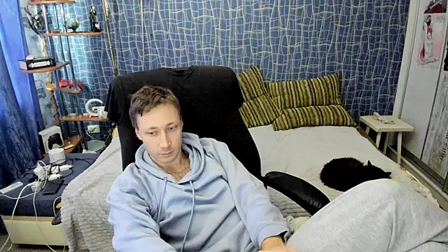 CuteBoy228 webcam