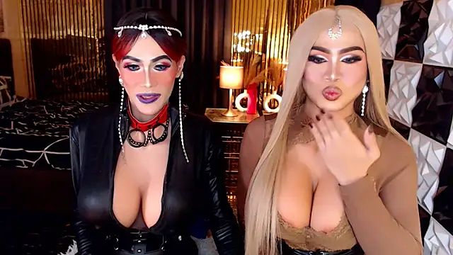 MonstrousCockDiva webcam