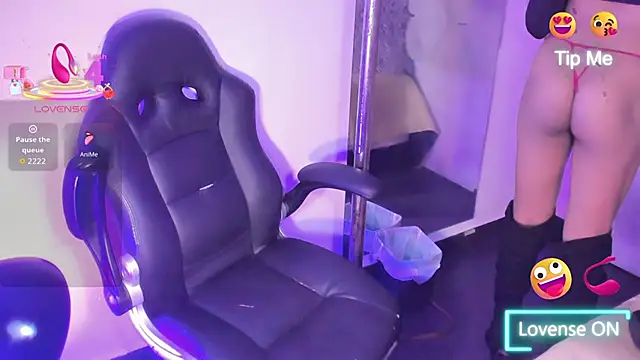 Daniiela_Ember webcam