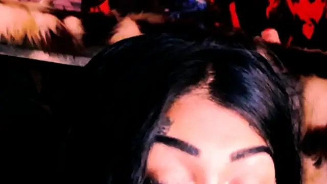 indian_dreamgirl webcam