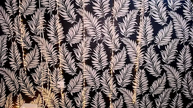 Olivia_playful webcam