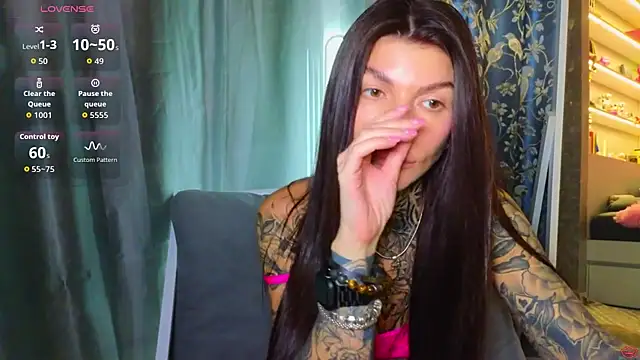 tattooedBabyy webcam