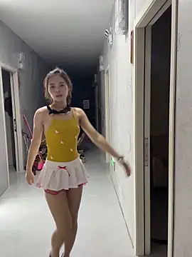 美女Mimiluv1234在线直播