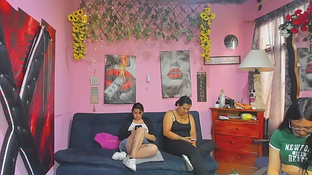 lesbiancuple webcam