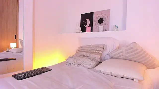 nicolette_bale webcam