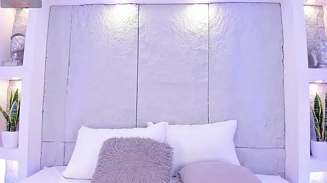 AlassiaHocthner webcam