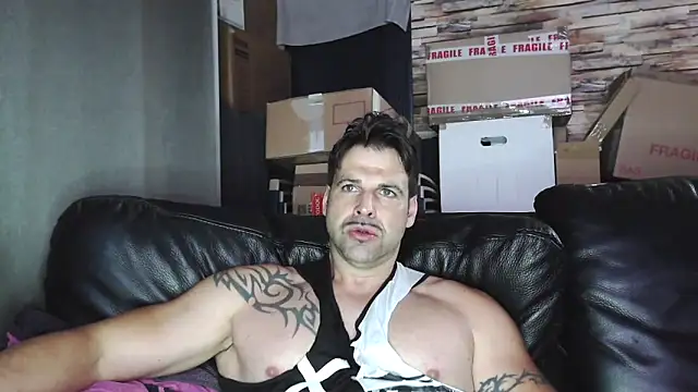 XxBigboybandxX webcam