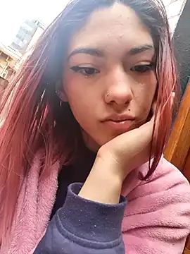 Victoria_Beaumont webcam