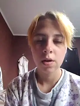 Gussie_Bridie webcam