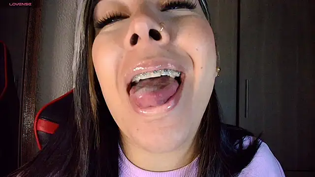 leahtemptation3 webcam