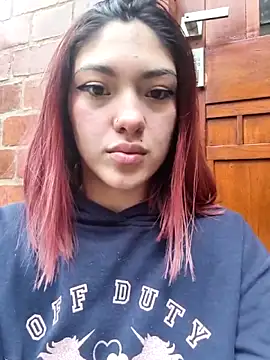 Victoria_Beaumont webcam