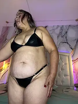 Lucy_Milf_474 webcam