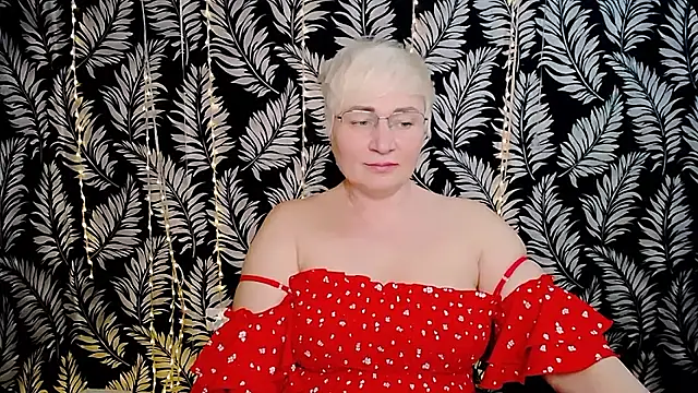 Olivia_playful webcam