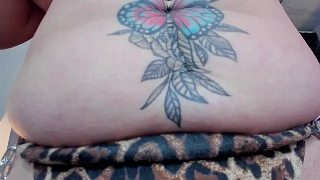 ScarletBigTitties webcam