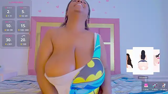 PenelopeBoobss webcam