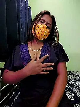 LoveLy-Soneya webcam