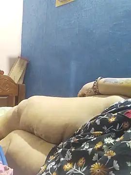 Webcam Model (tamilthanushri)  is live.Free join now!