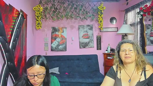 lesbiancuple webcam