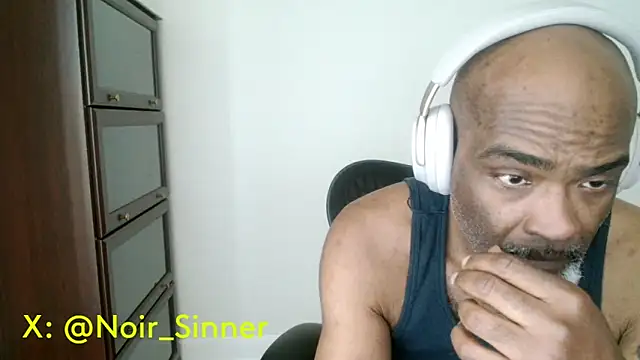 sinnernoir Live Webcam on Stripchat