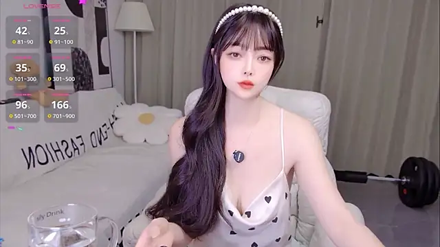 美女uikyy1在线直播