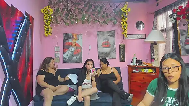 lesbiancuple webcam