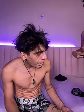 abrilandjulian live sex cam