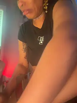 Lunalovesyou8 live sex cam