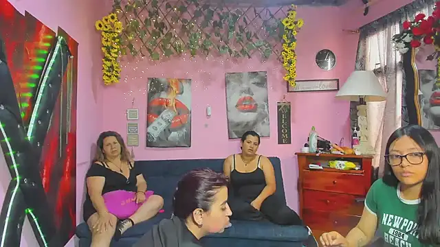 lesbiancuple webcam