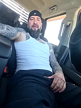 Beardedtattood webcam