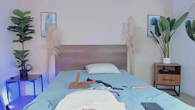 Niicol_Jenner webcam