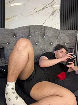 noah-ledom (M twink) - Oil or cream on my chest 💧🍒