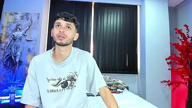 dracke_and_zara webcam