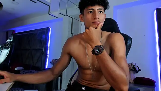 MaxiimoRomano_ webcam