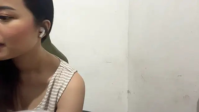 ChristenaShogren webcam