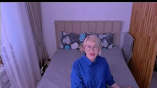 sabrinamacmarren webcam