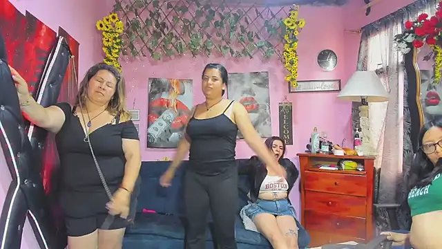 lesbiancuple live sex cam