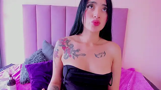 violet_myerrs webcam