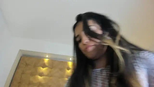 violet_giraldo webcam