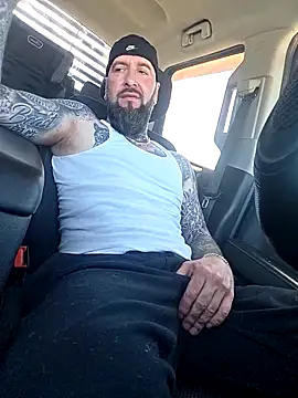 Beardedtattood webcam