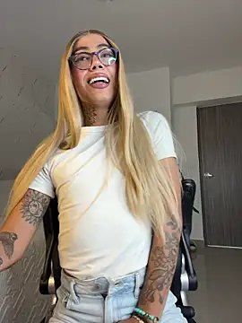 miss_tatiana_'s live cam