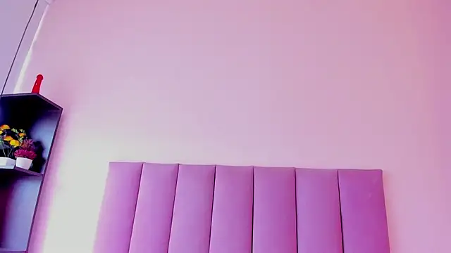 violet_myerrs webcam