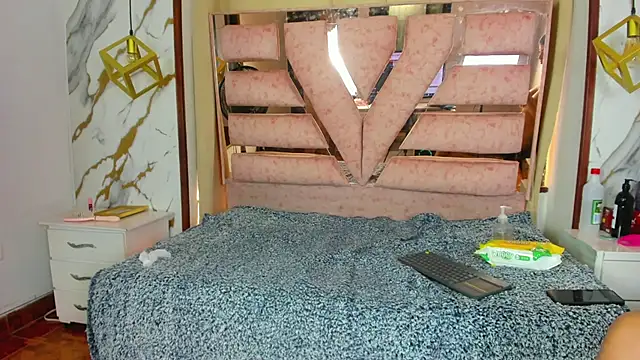 Antonella_And_Thiago webcam