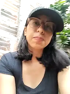 MirandaSingle webcam