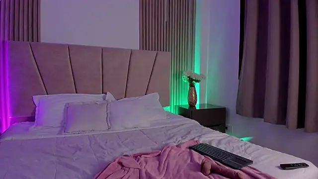 Victoria_Beaumont webcam