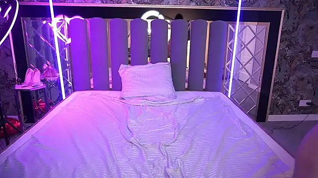 Snow_WhiteeeX live sex cam