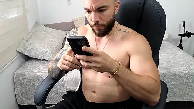 Isaac_Carter webcam