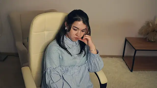 shanayock - ShanaYock's free webcam - UK Sex Cams