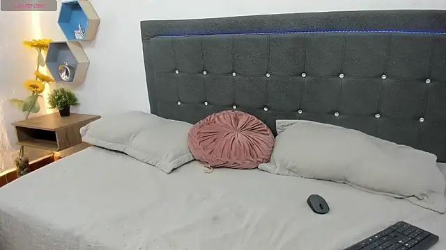 NatashaDiamond webcam