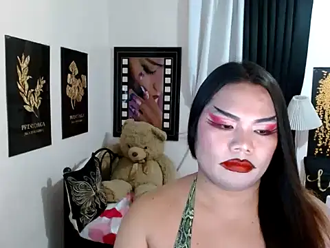 tsbrianahugecock - TSbrianaHugeCock's free webcam - UK Sex Cams