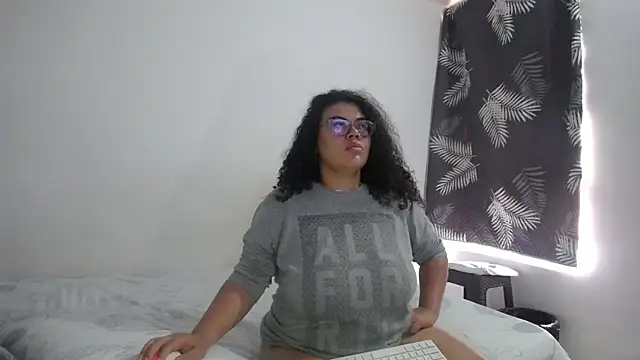 mabigomez00 - Mabigomez00's free webcam - UK Sex Cams